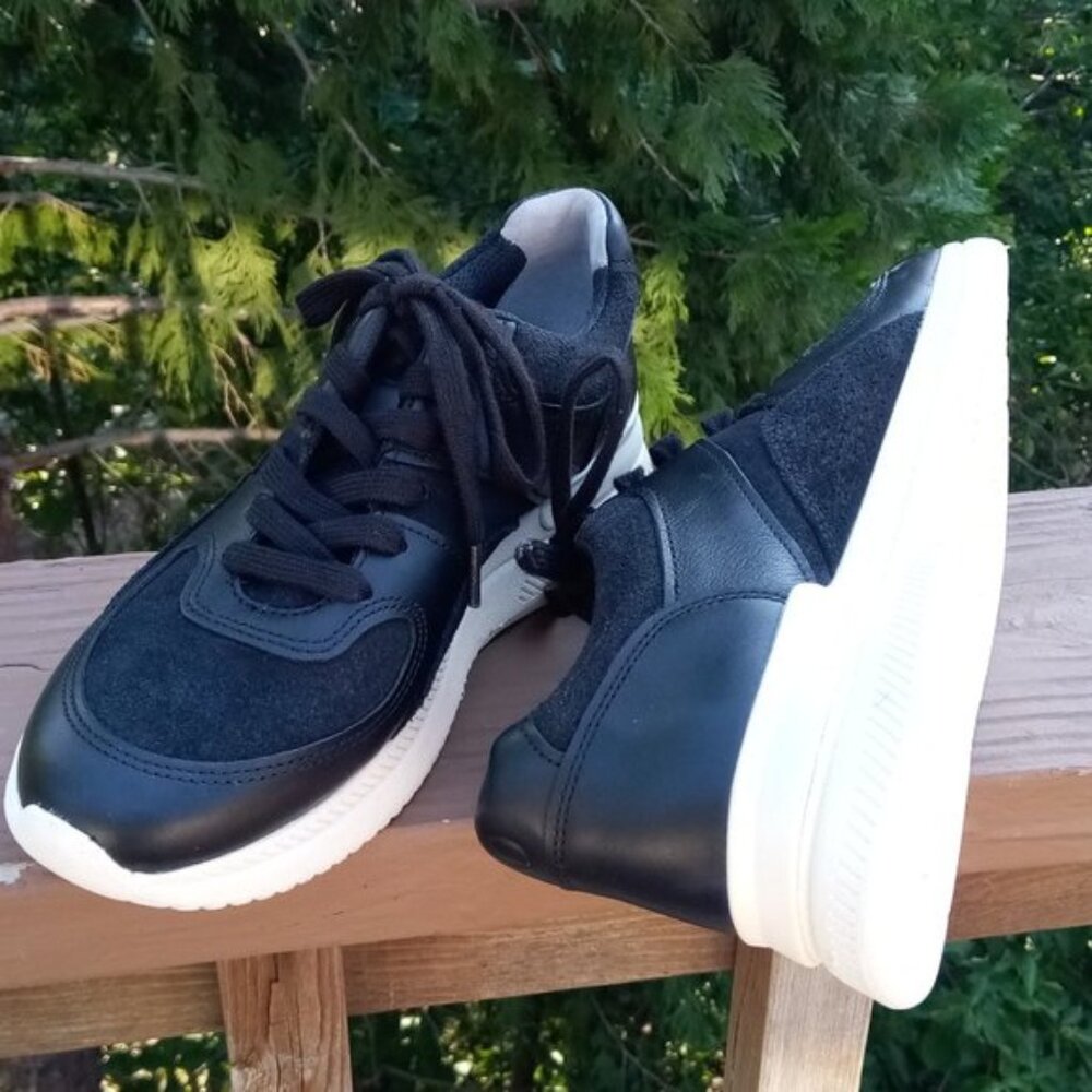 Everlane leather and suede sneakers women's sz 7 NEW